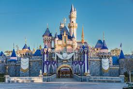 Attractions and experiences at the Disneyland Resort that don't ...